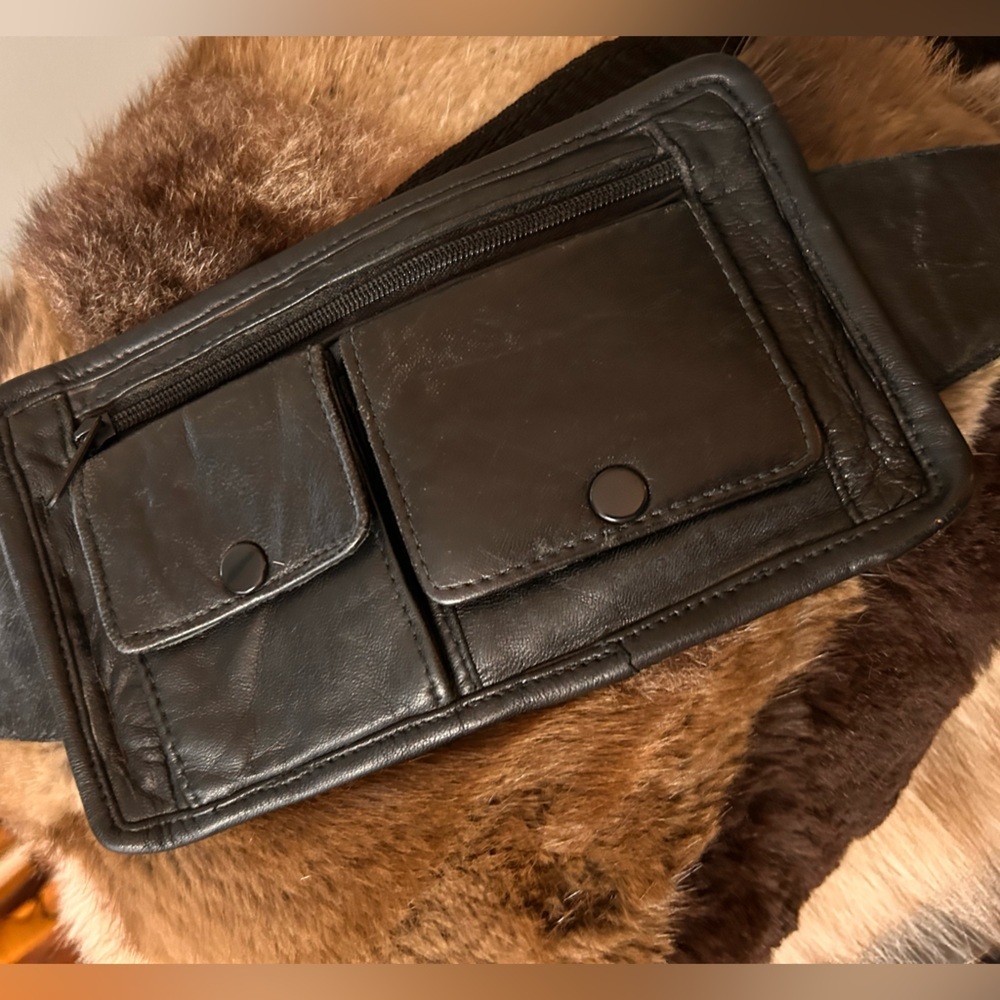 Leather belt wallet/crossbody - Picture 6 of 13